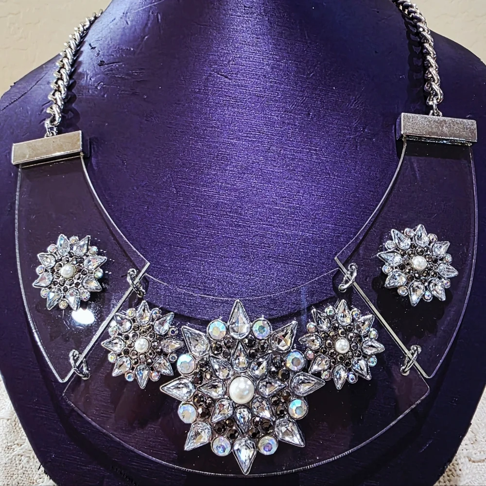 Runway OFAK Silver Pearl Rhinestone Snowflake Statement Acrylic Collar Necklace